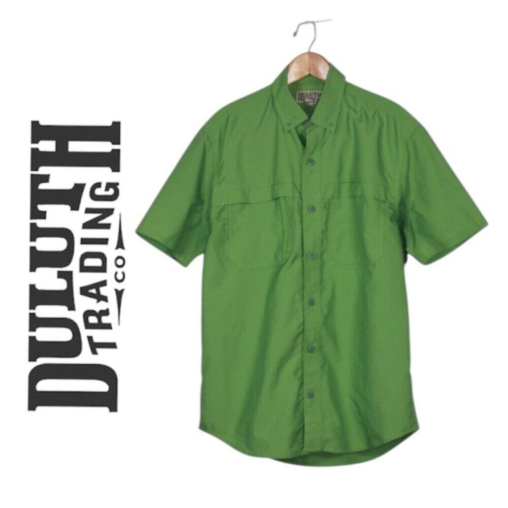 Duluth Trading Company Green Short Sleeve Button Down Size Medium